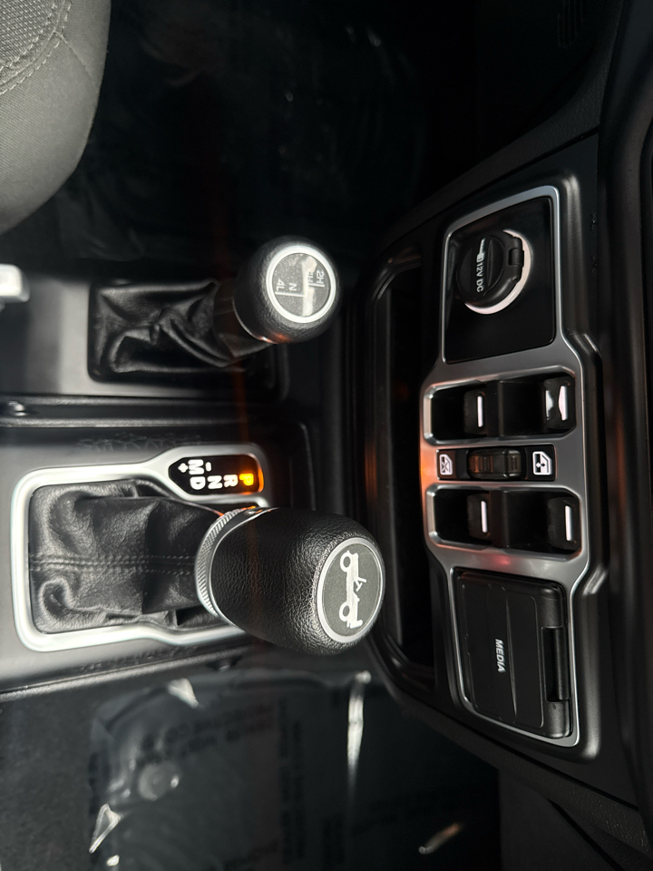 Jeep Wrangler Unlimited Sport 4WD 2016