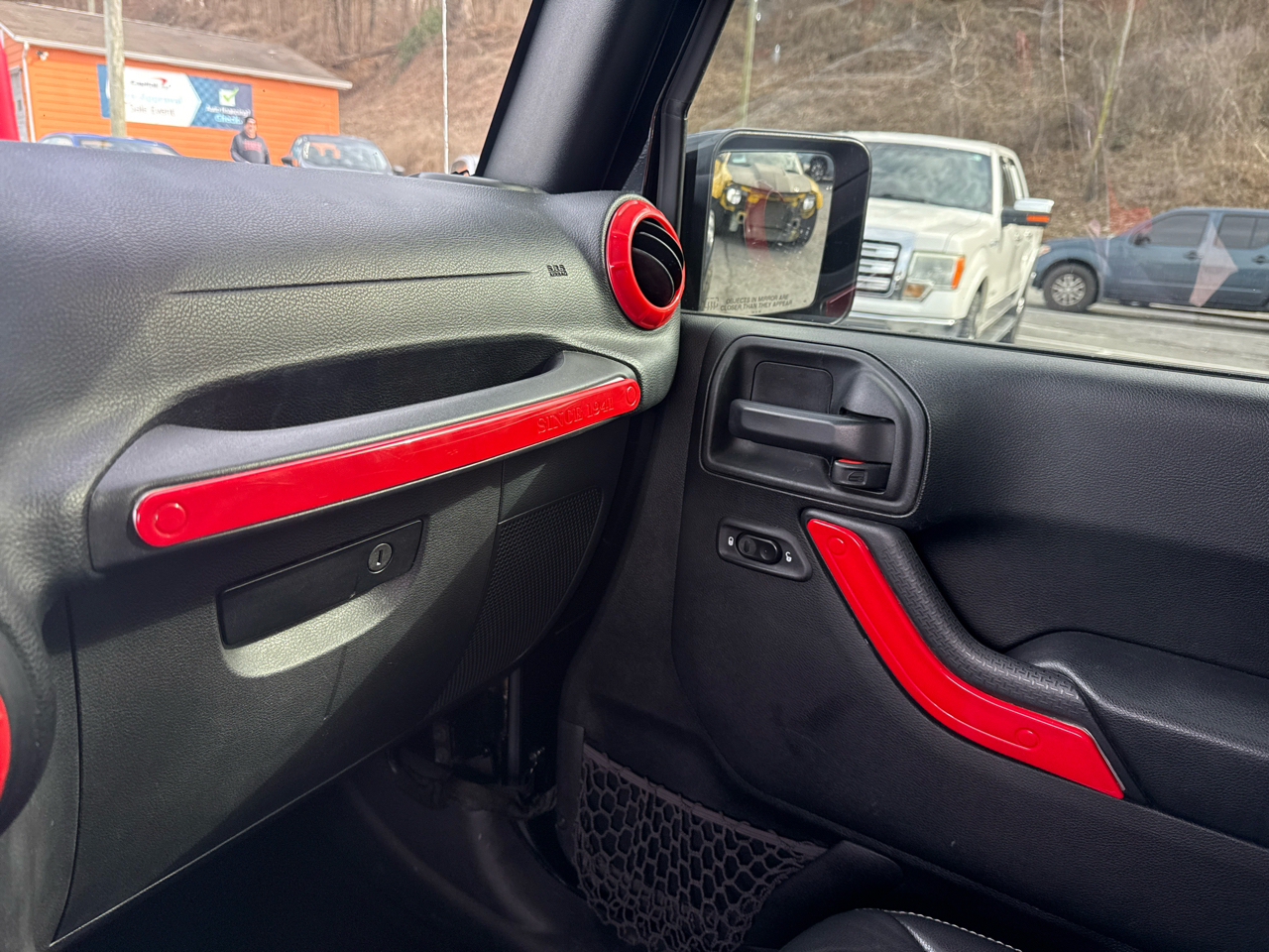 Jeep Wrangler Unlimited Sahara 4WD 2017