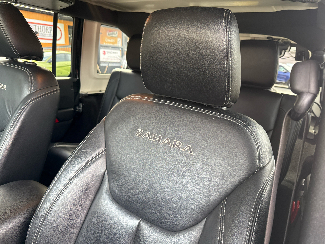 Jeep Wrangler Unlimited Sahara 4WD 2017