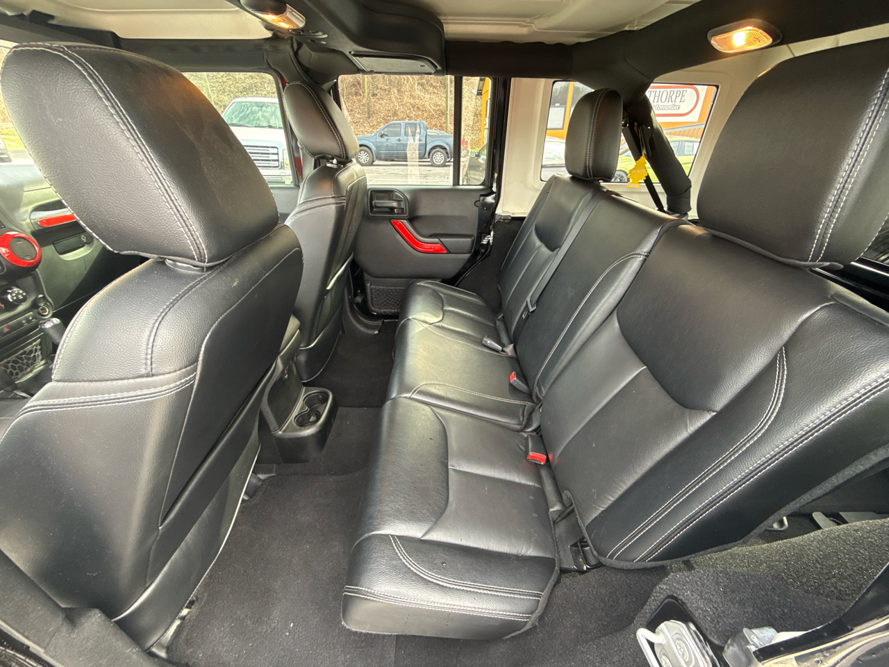 Jeep Wrangler Unlimited Sahara 4WD 2017