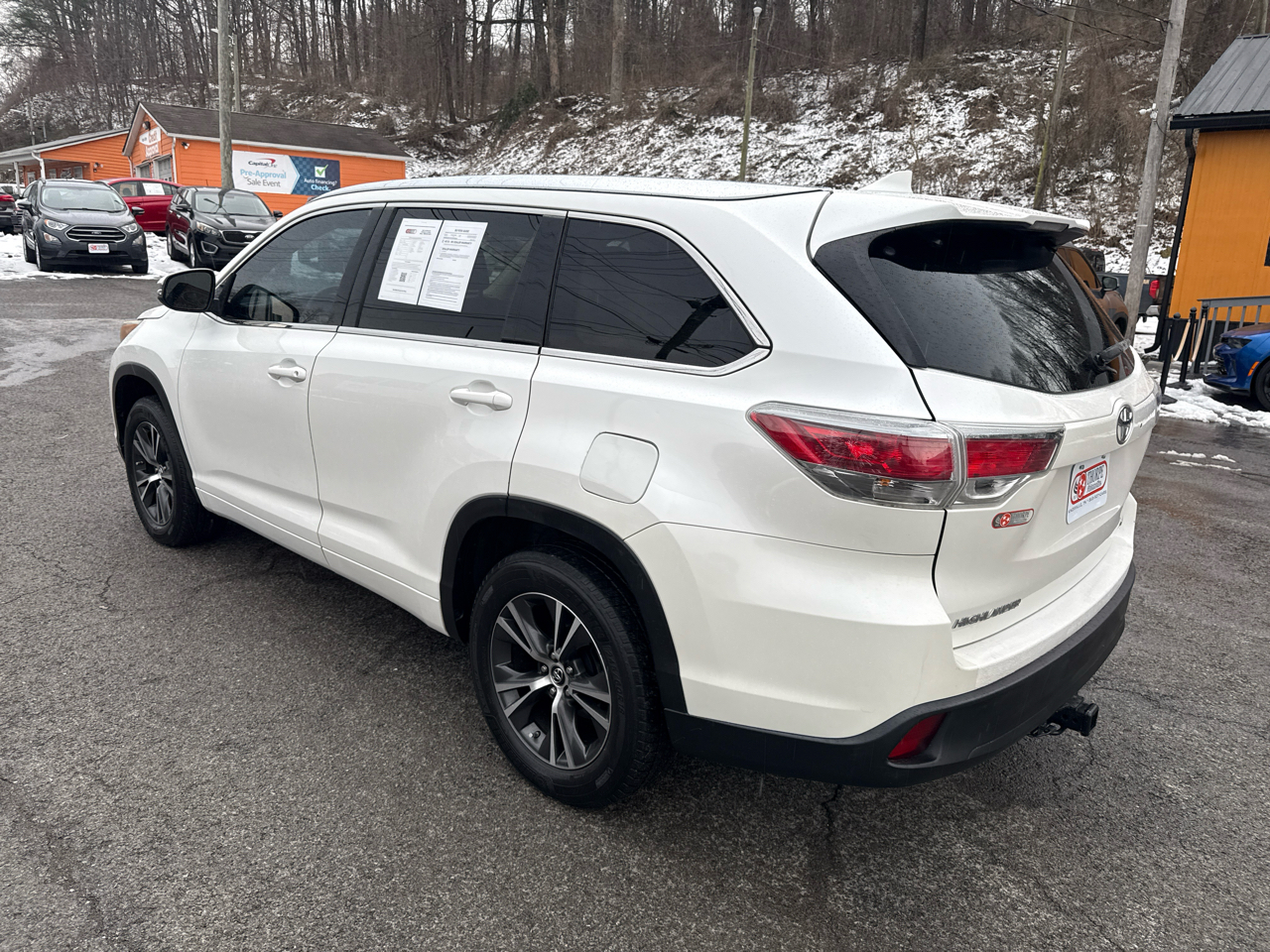 Toyota Highlander XLE FWD V6 2016