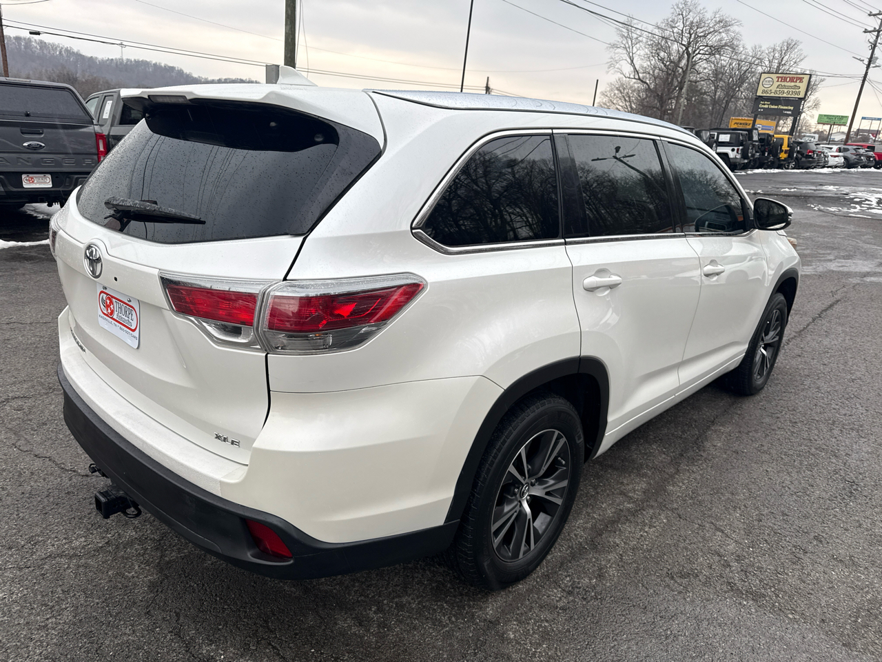 Toyota Highlander XLE FWD V6 2016