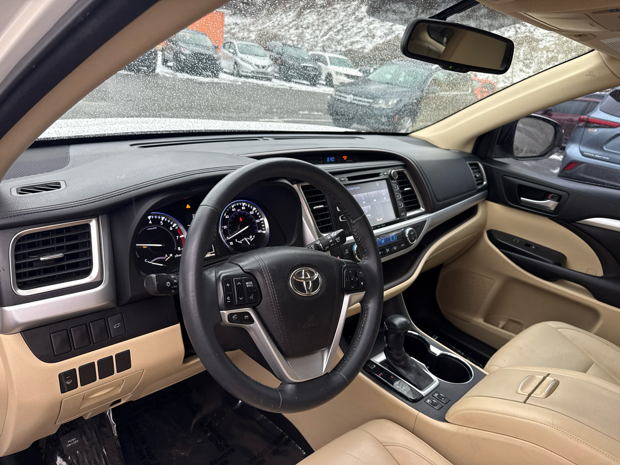 Toyota Highlander XLE FWD V6 2016