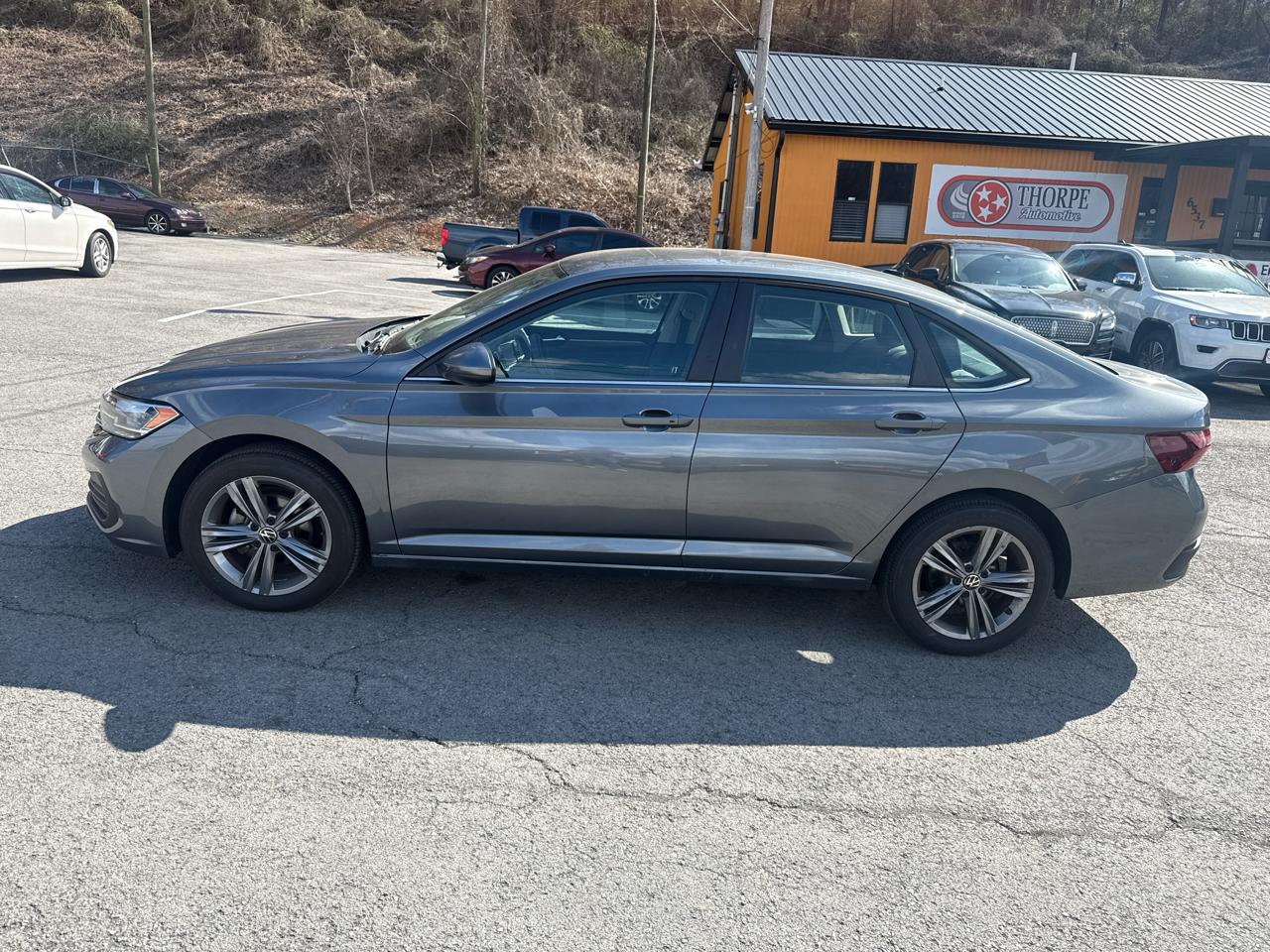 Volkswagen Jetta SE 2024