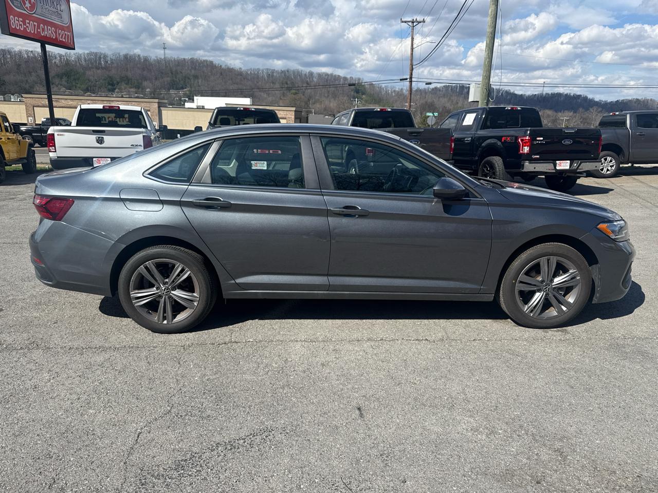 Volkswagen Jetta SE 2024