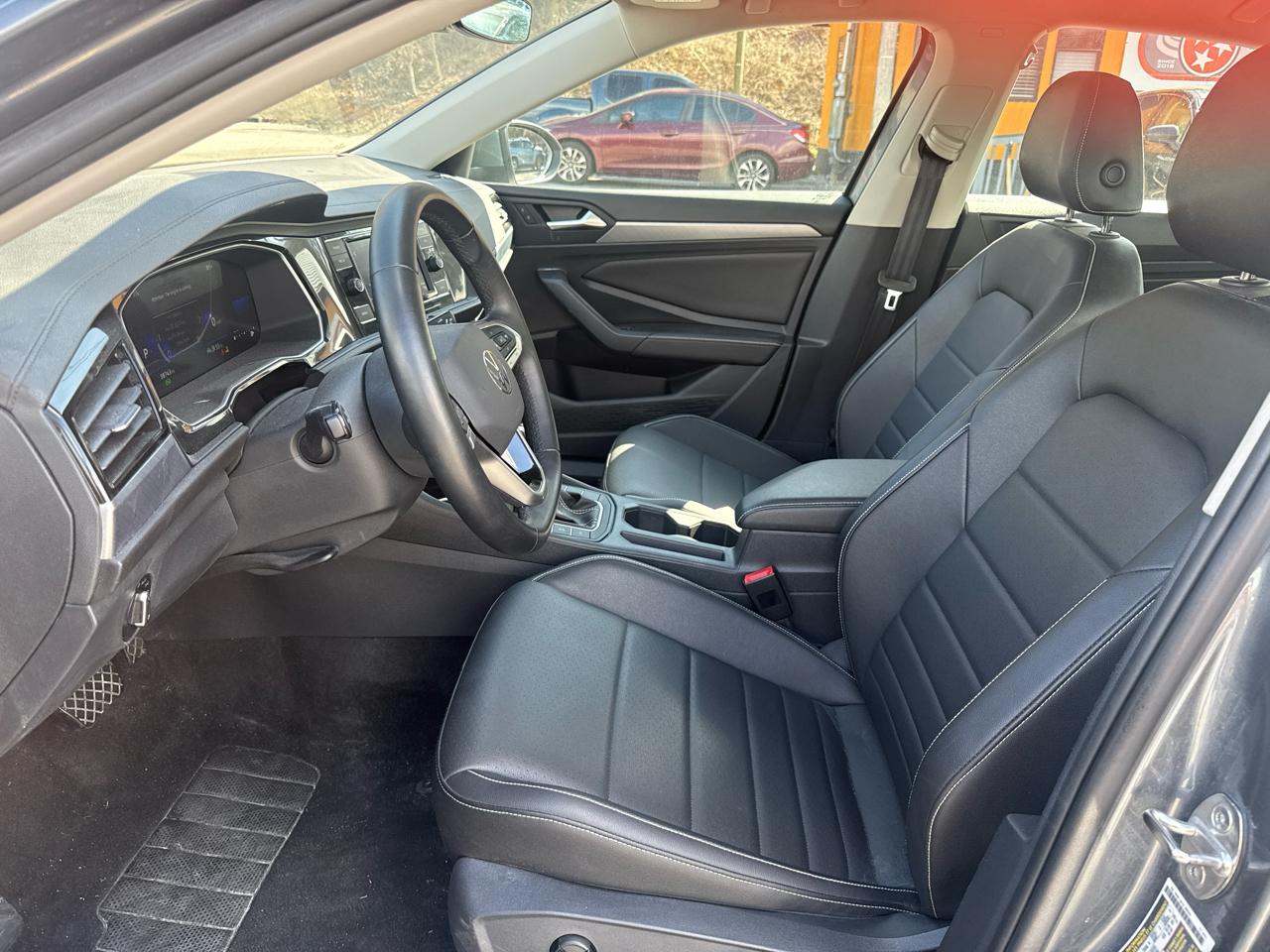 Volkswagen Jetta SE 2024