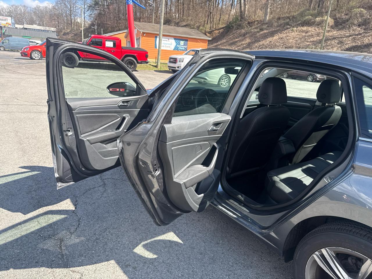 Volkswagen Jetta SE 2024