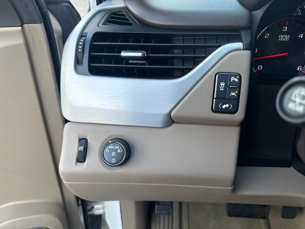 GMC Yukon XL SLT 2WD 2016