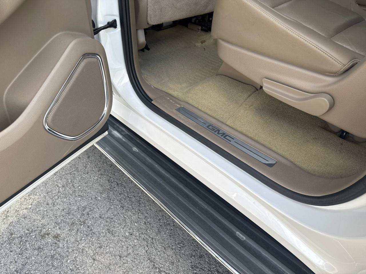 GMC Yukon XL SLT 2WD 2016