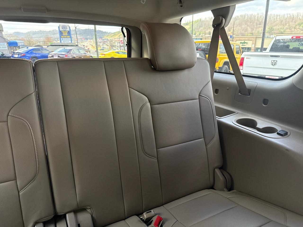 GMC Yukon XL SLT 2WD 2016