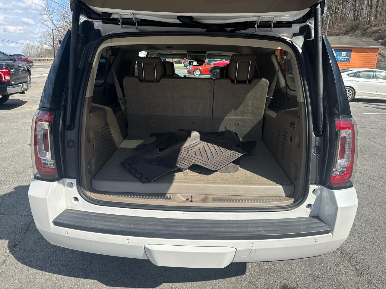 GMC Yukon XL SLT 2WD 2016