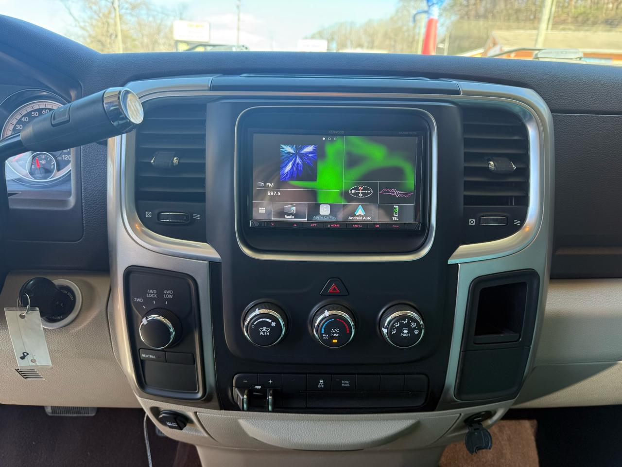 RAM 1500 Classic Tradesman Crew Cab SWB 4WD 2024