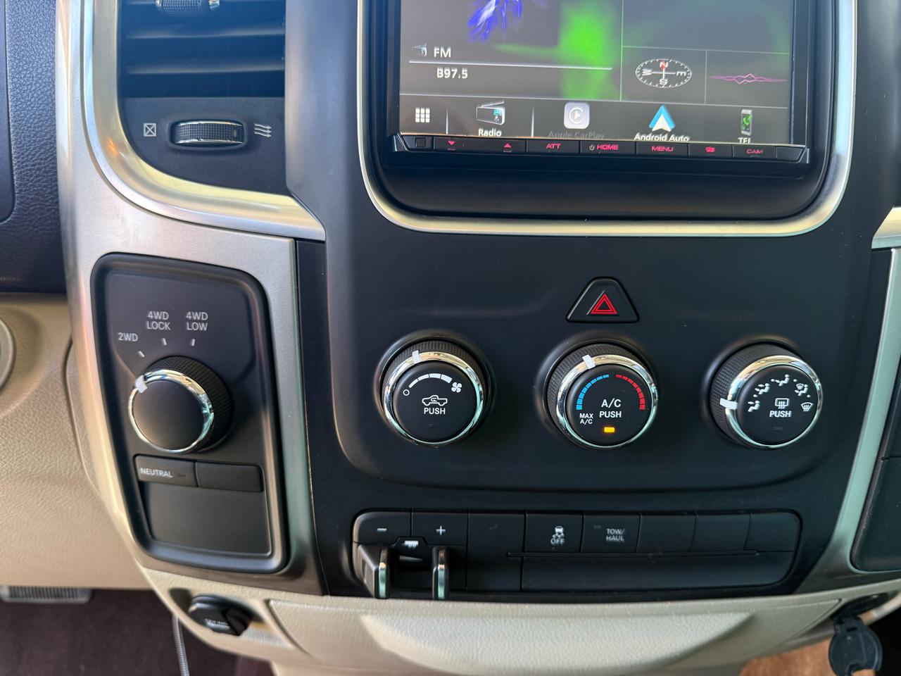 RAM 1500 Classic Tradesman Crew Cab SWB 4WD 2024