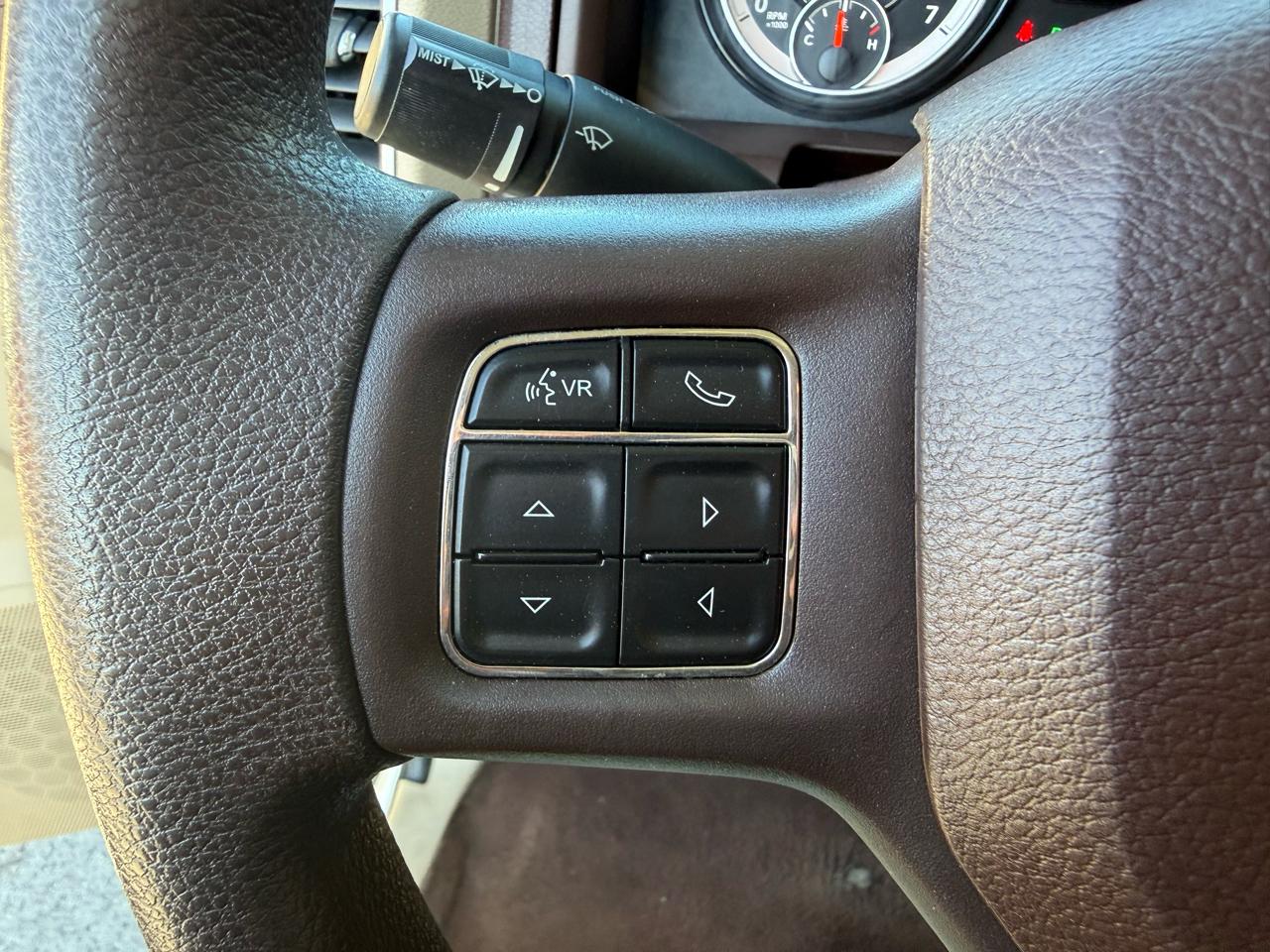 RAM 1500 Classic Tradesman Crew Cab SWB 4WD 2024