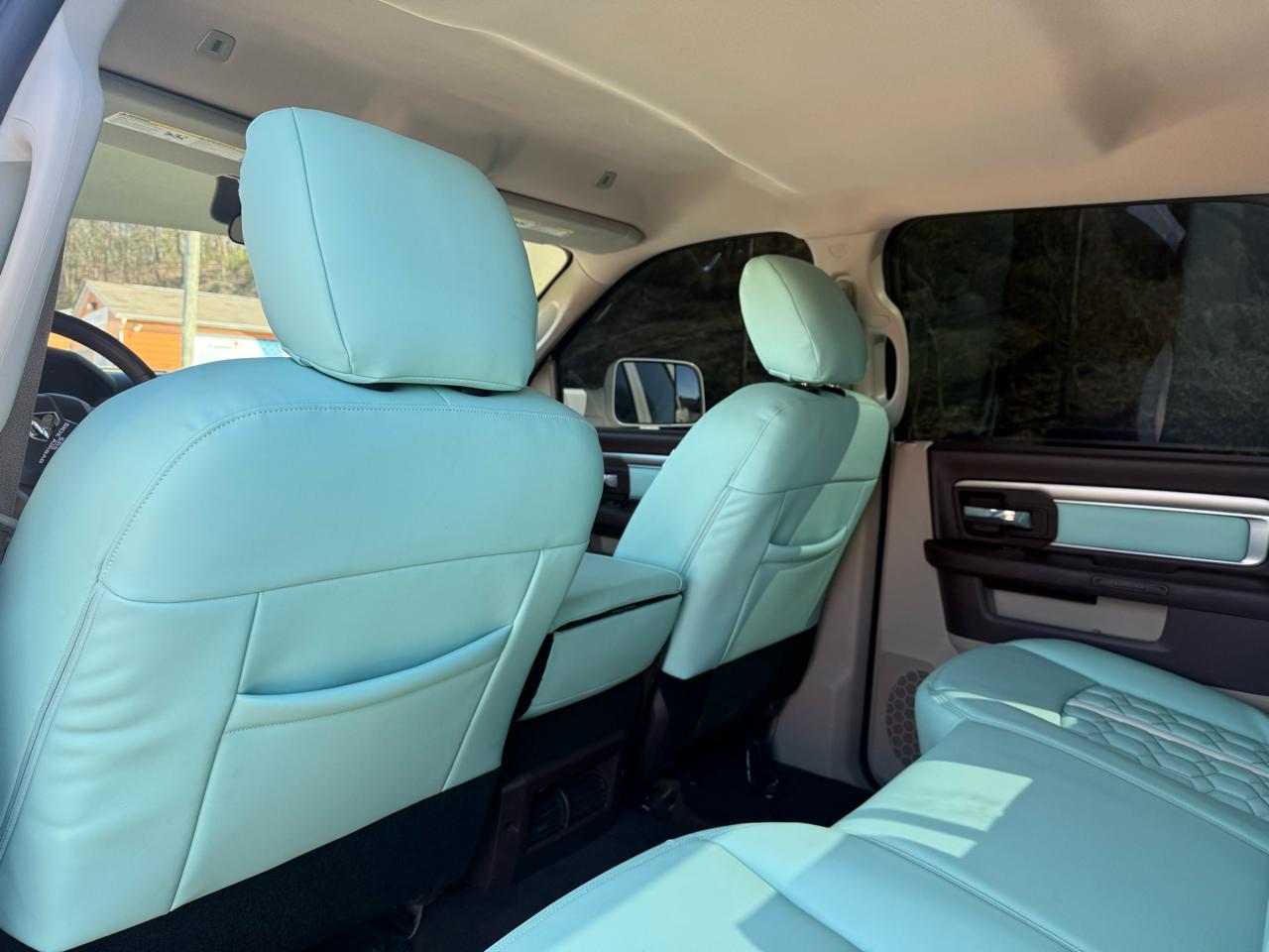 RAM 1500 Classic Tradesman Crew Cab SWB 4WD 2024