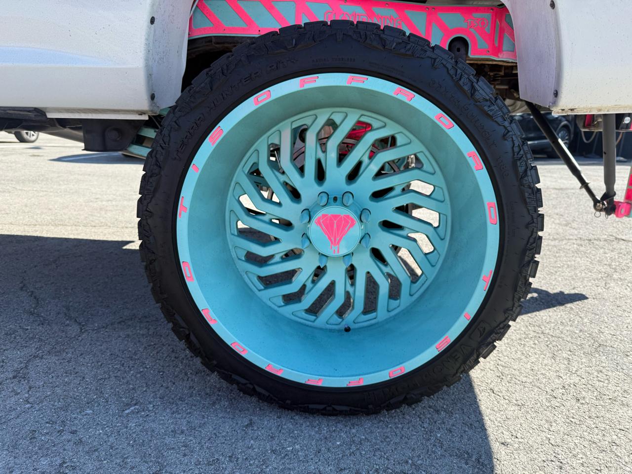 RAM 1500 Classic Tradesman Crew Cab SWB 4WD 2024