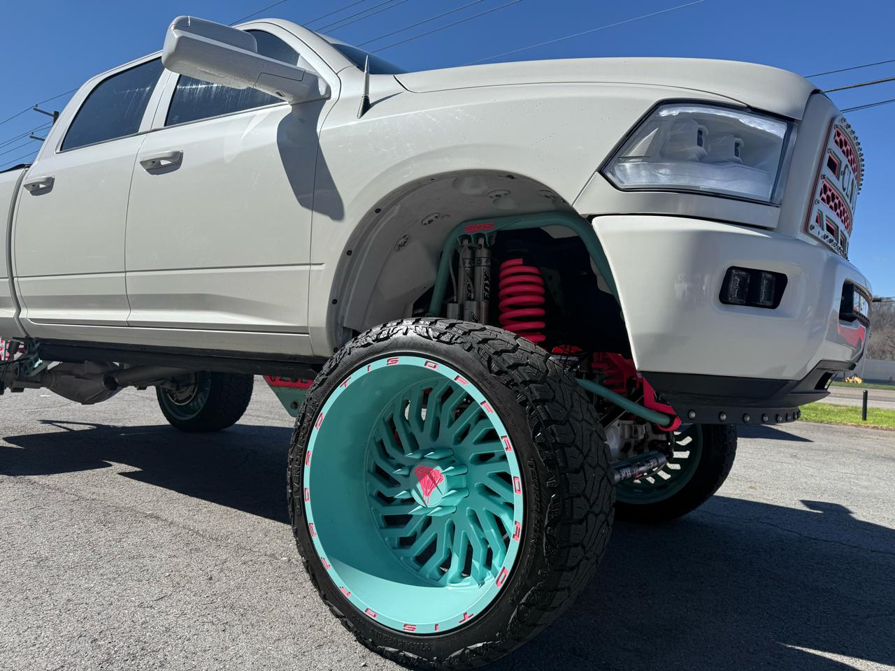 RAM 1500 Classic Tradesman Crew Cab SWB 4WD 2024