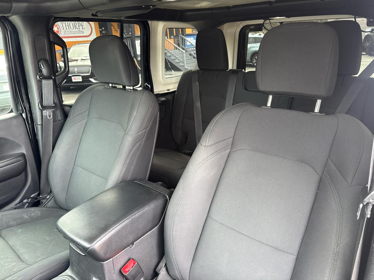 Jeep Wrangler Unlimited Sport 2018