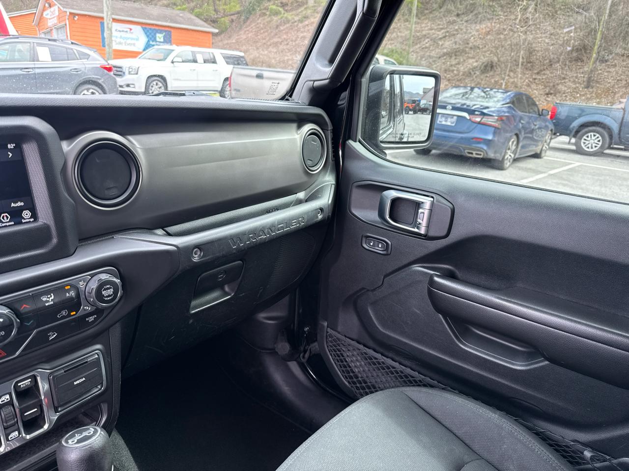 Jeep Wrangler Unlimited Sport 2018