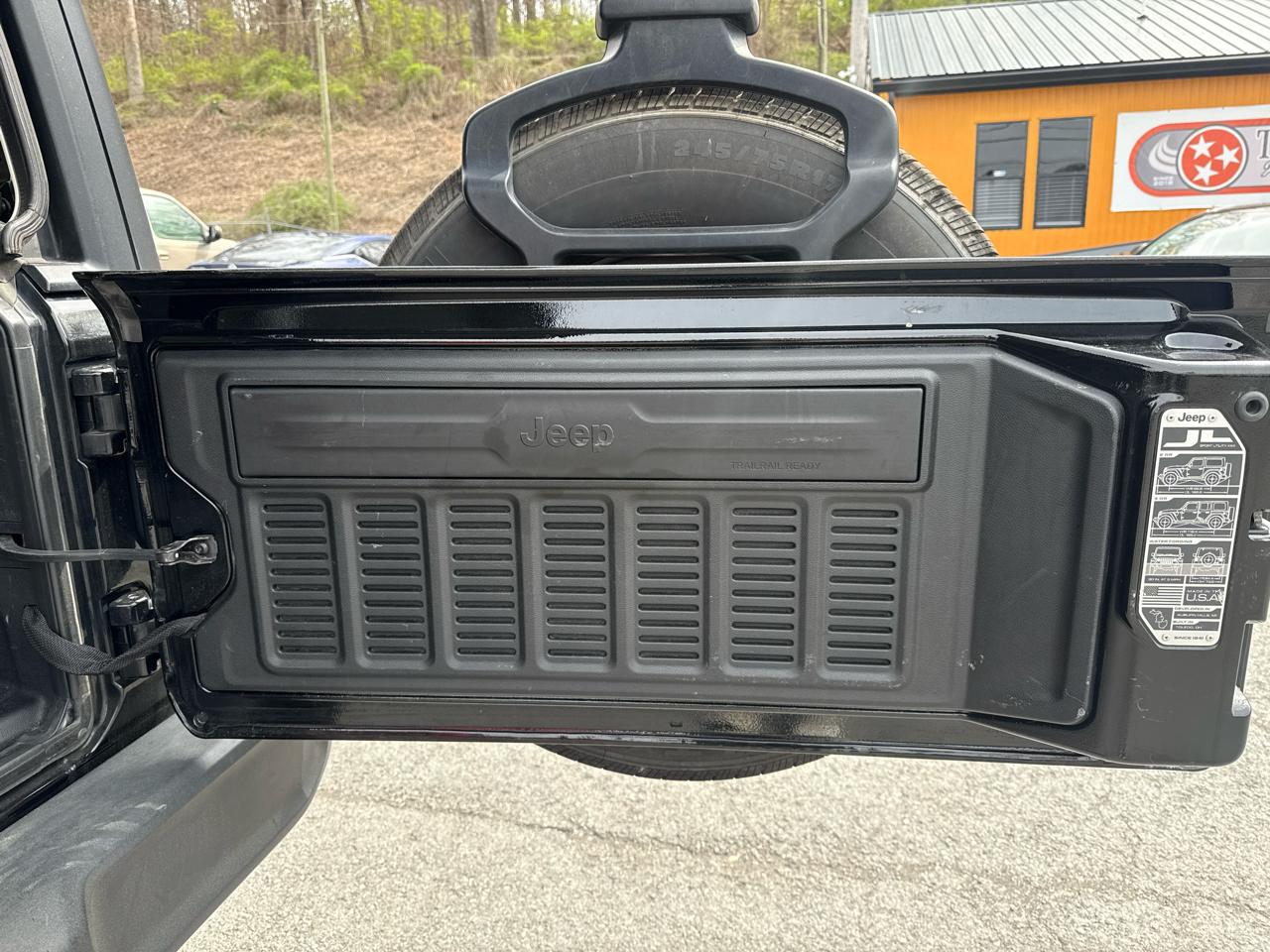 Jeep Wrangler Unlimited Sport 2018