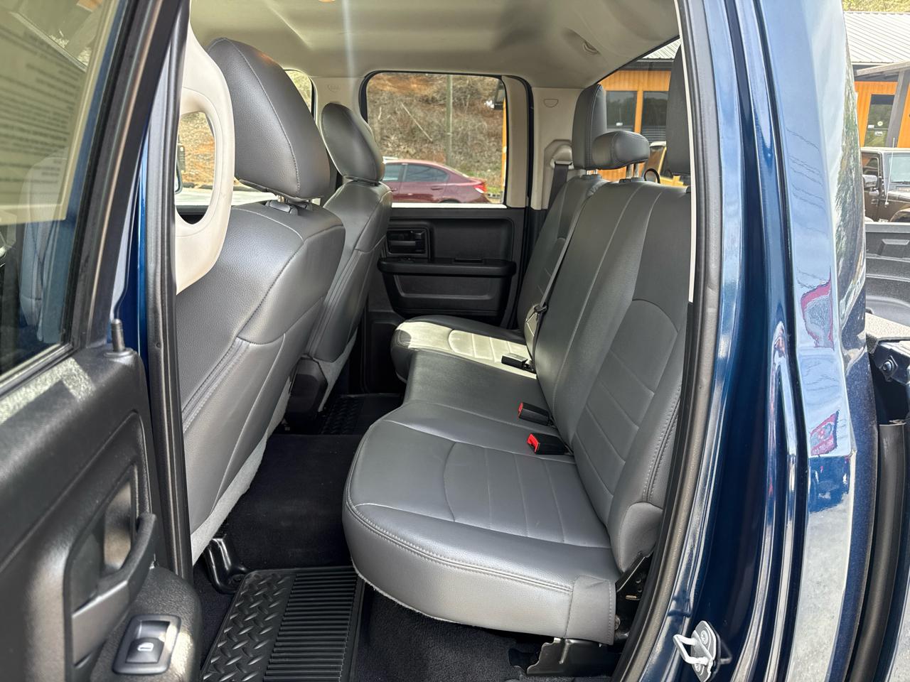 RAM 1500 Classic Tradesman Quad Cab 4WD 2019