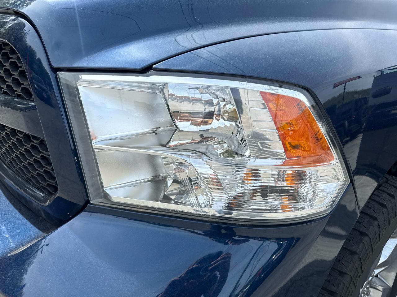 RAM 1500 Classic Tradesman Quad Cab 4WD 2019