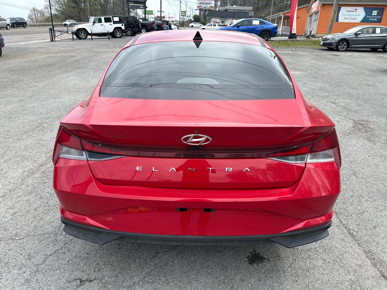 Hyundai Elantra SEL 2023