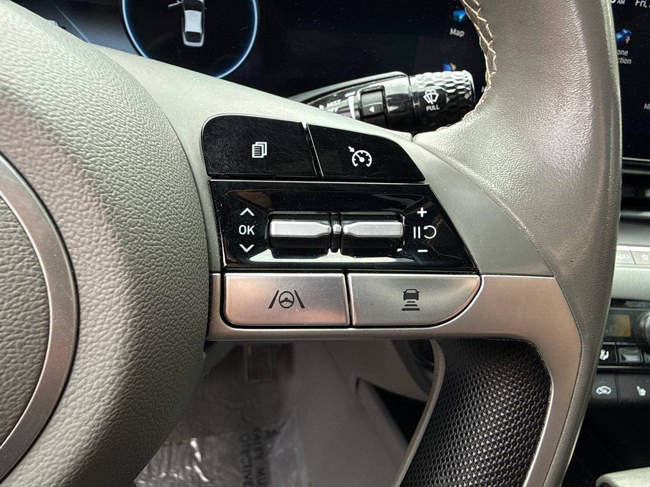 Hyundai Elantra SEL 2023