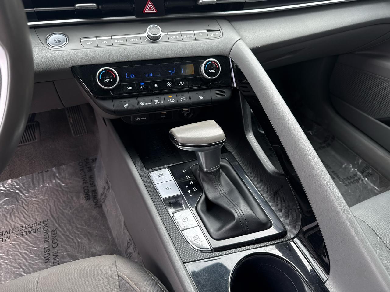 Hyundai Elantra SEL 2023