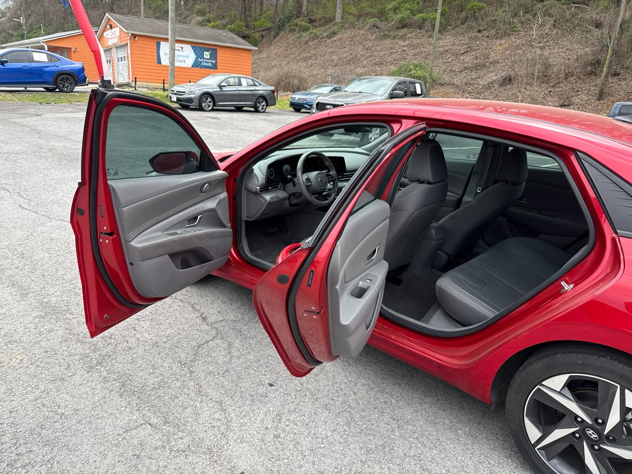 Hyundai Elantra SEL 2023