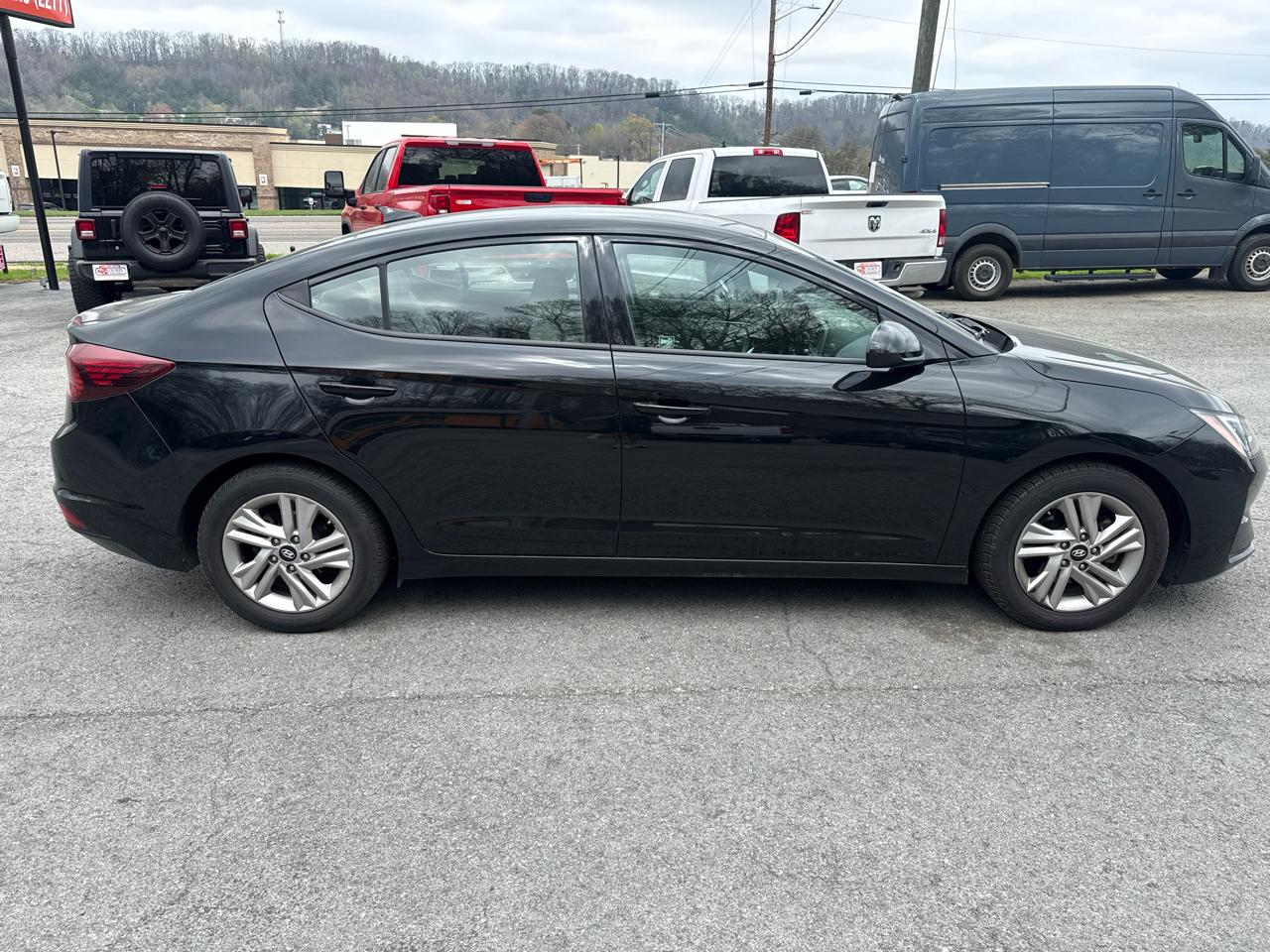 Hyundai Elantra Limited 2020