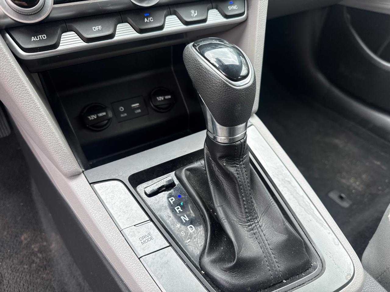 Hyundai Elantra Limited 2020