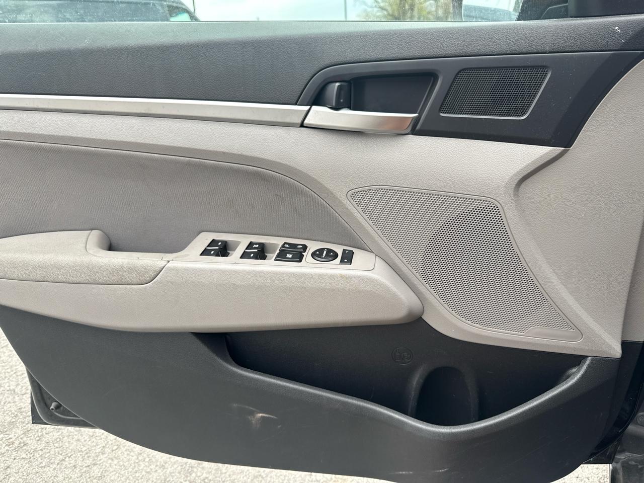 Hyundai Elantra Limited 2020