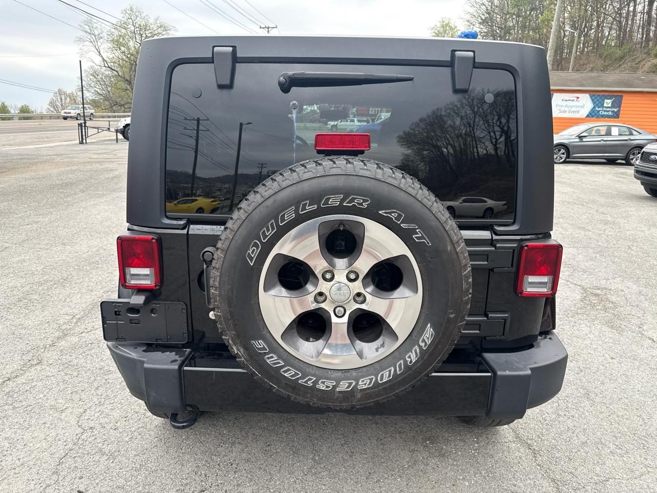 Jeep Wrangler Unlimited Sahara 4WD 2017