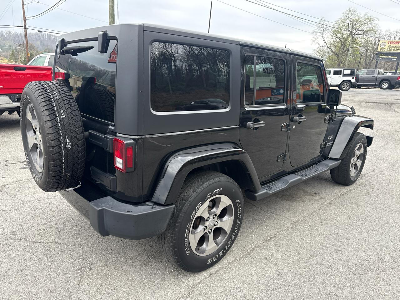 Jeep Wrangler Unlimited Sahara 4WD 2017