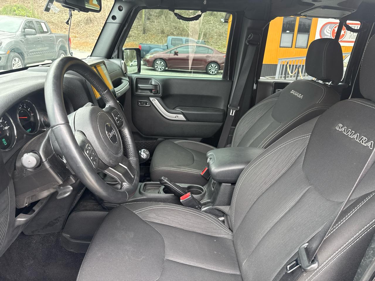 Jeep Wrangler Unlimited Sahara 4WD 2017