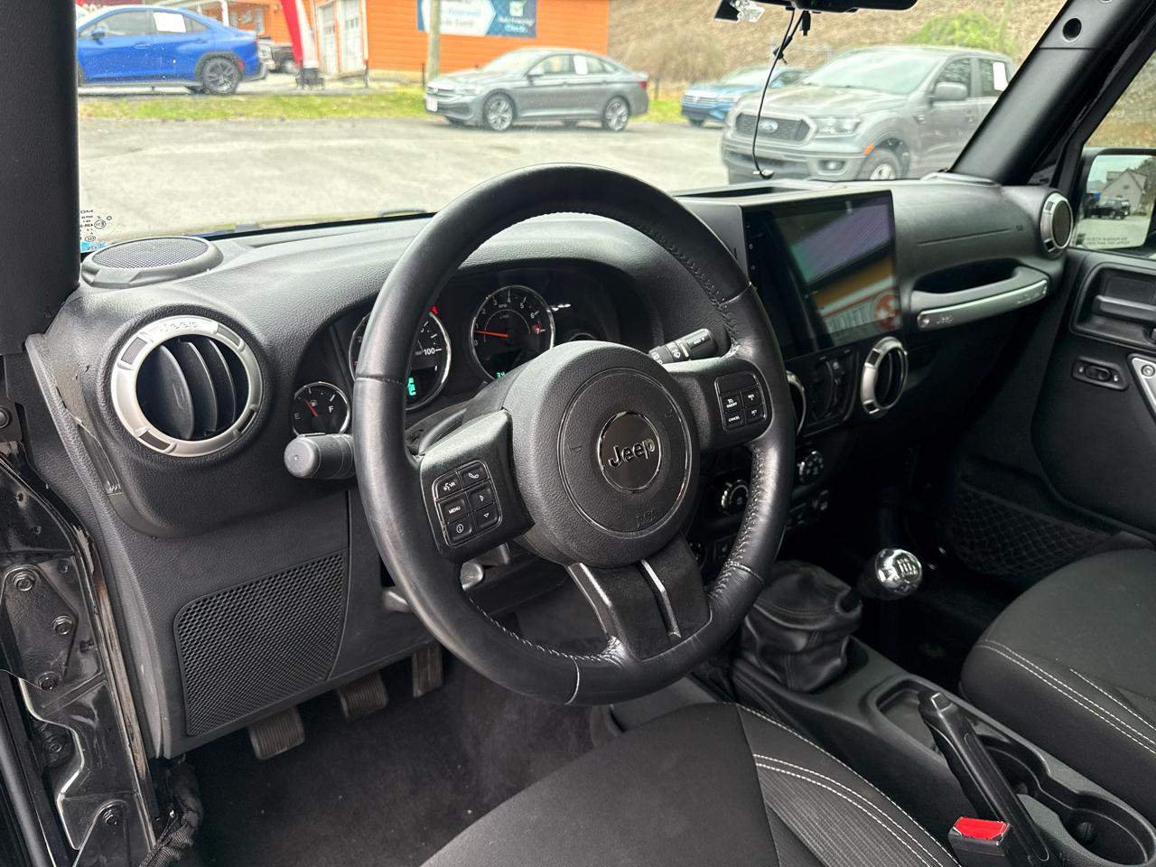 Jeep Wrangler Unlimited Sahara 4WD 2017