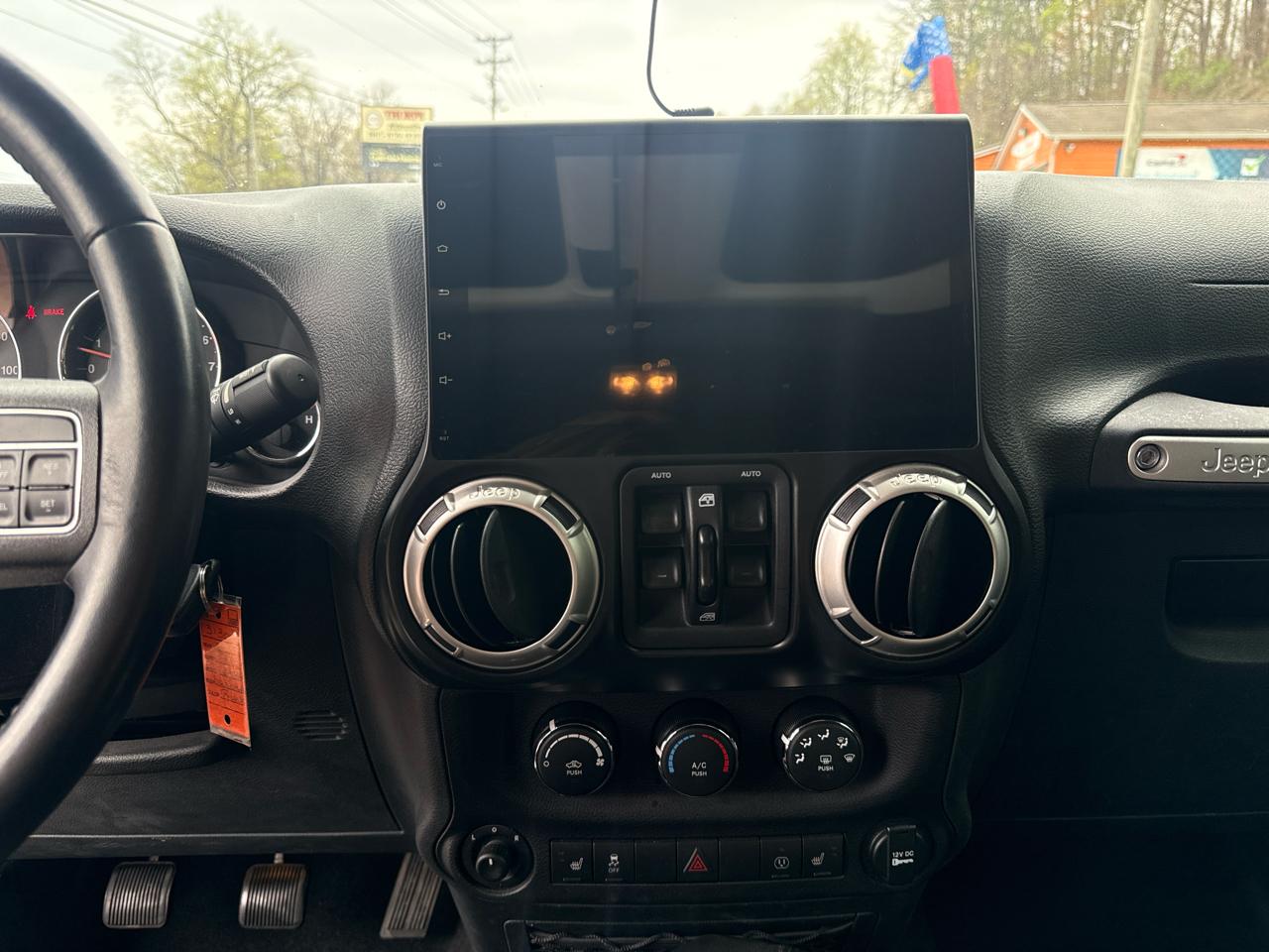 Jeep Wrangler Unlimited Sahara 4WD 2017