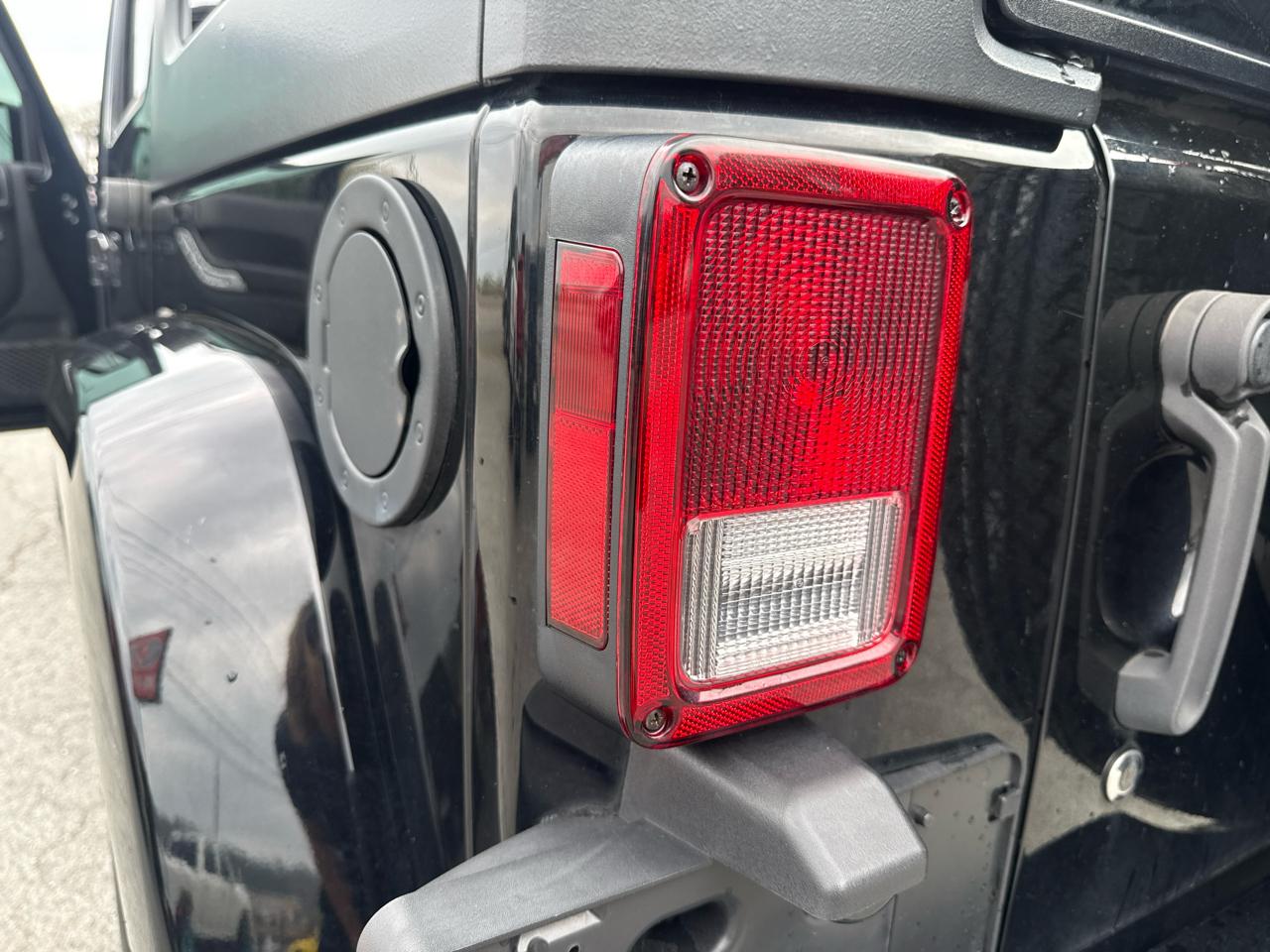 Jeep Wrangler Unlimited Sahara 4WD 2017