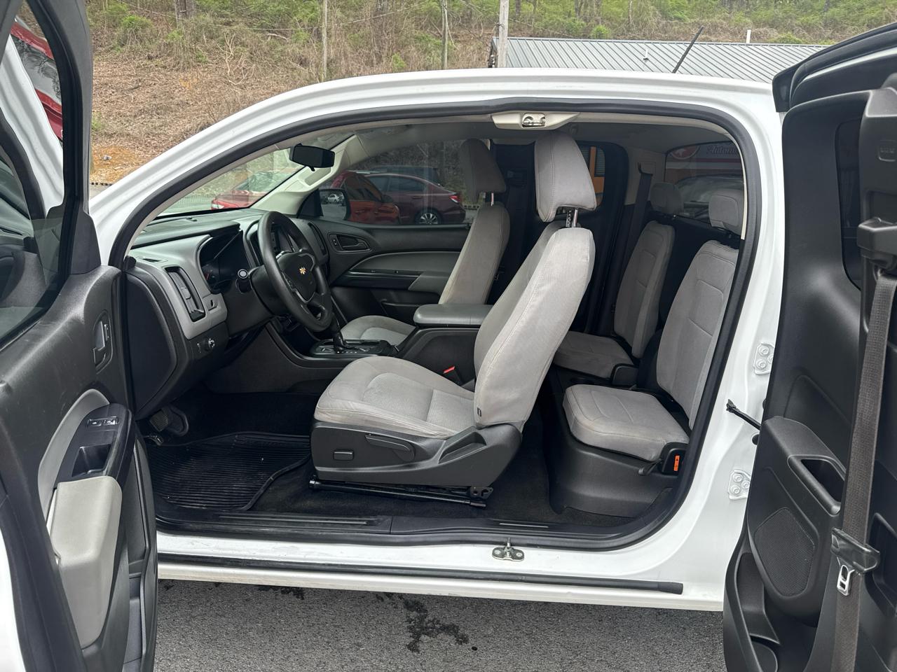 Chevrolet Colorado WT Ext. Cab 2WD 2015