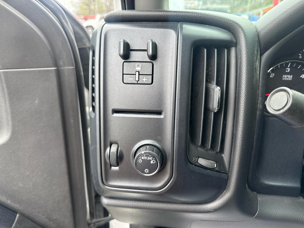 Chevrolet Silverado 2500HD Work Truck Crew Cab 2WD 2017