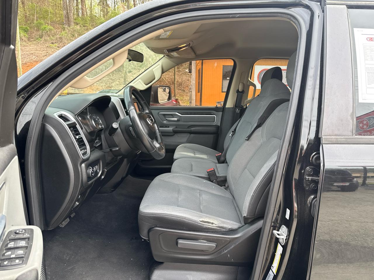 RAM 1500 Big Horn Quad Cab 2WD 2019