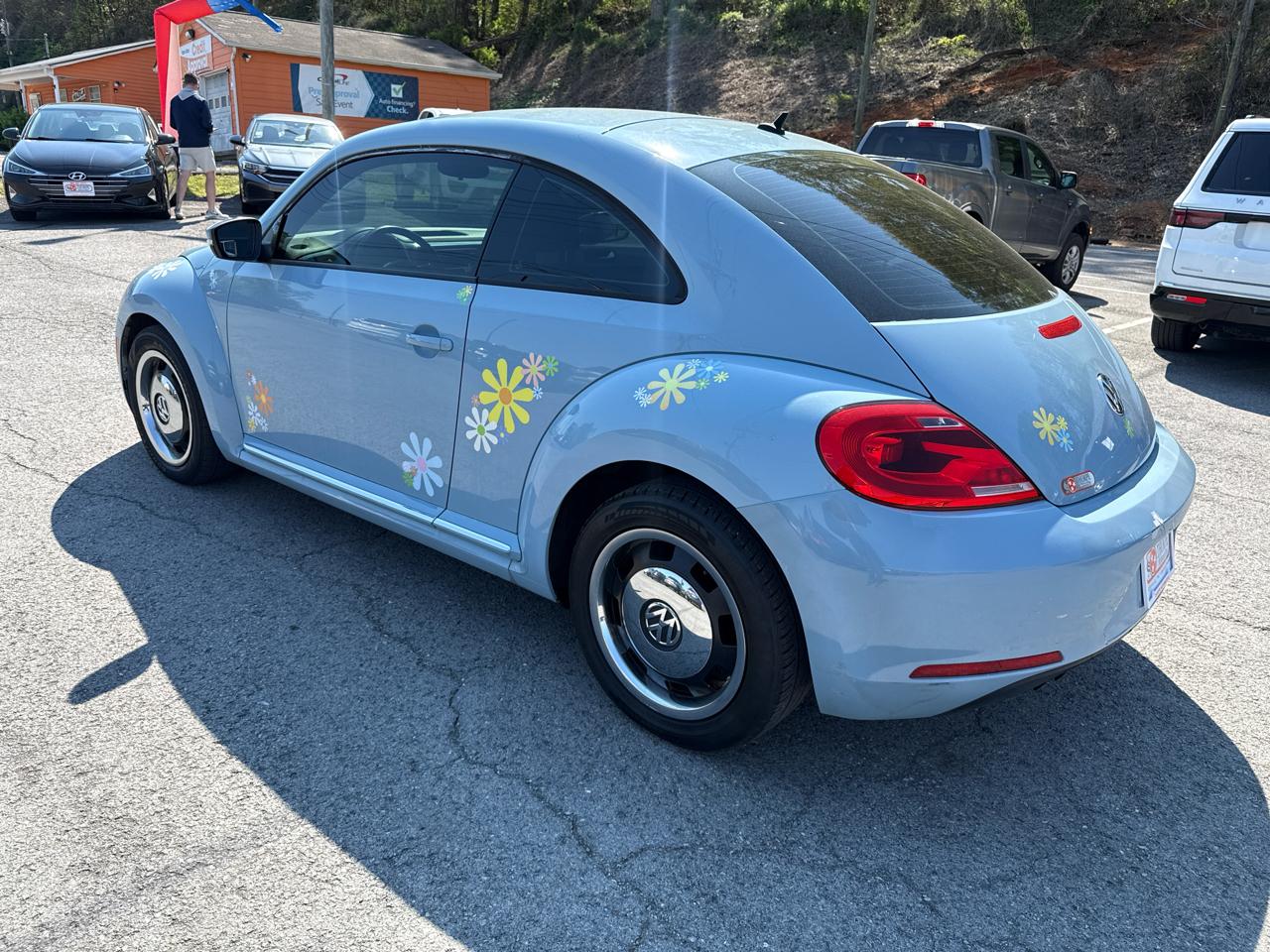 Volkswagen Beetle Base 2012