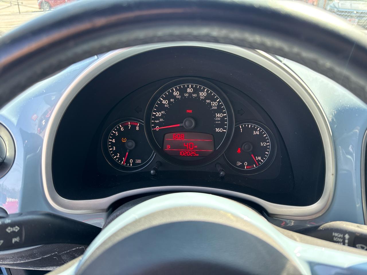 Volkswagen Beetle Base 2012