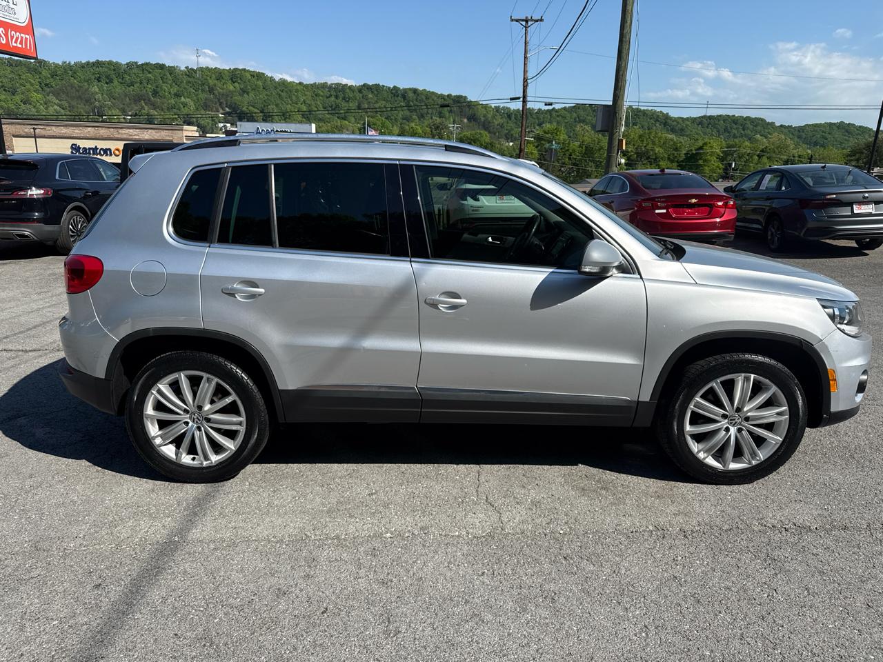 Volkswagen Tiguan S 2013