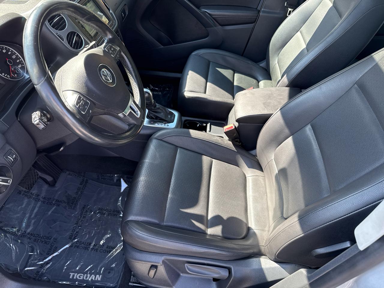 Volkswagen Tiguan S 2013