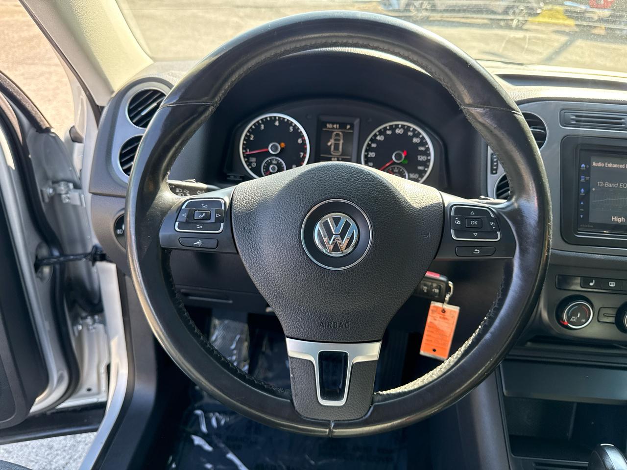 Volkswagen Tiguan S 2013