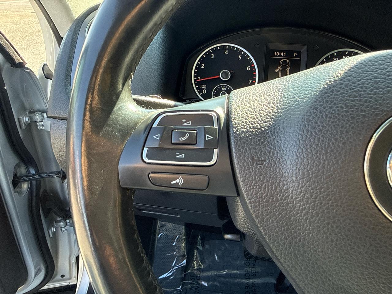 Volkswagen Tiguan S 2013