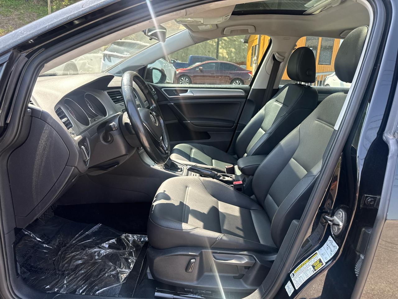 Volkswagen Golf TSI SE 6A 2016