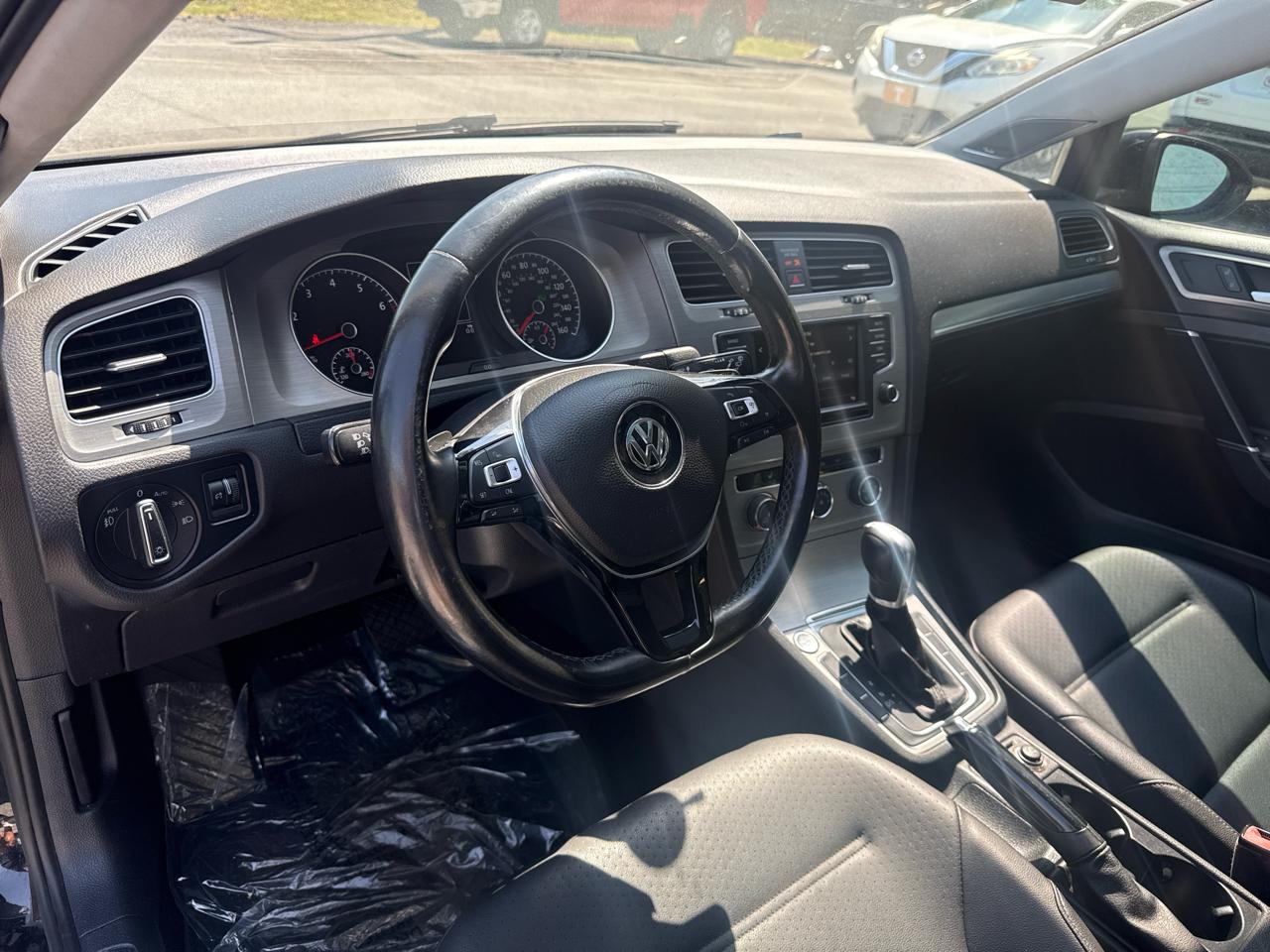 Volkswagen Golf TSI SE 6A 2016